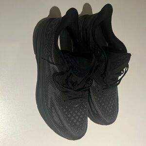 Hoka Clifton 9 men’s size 11